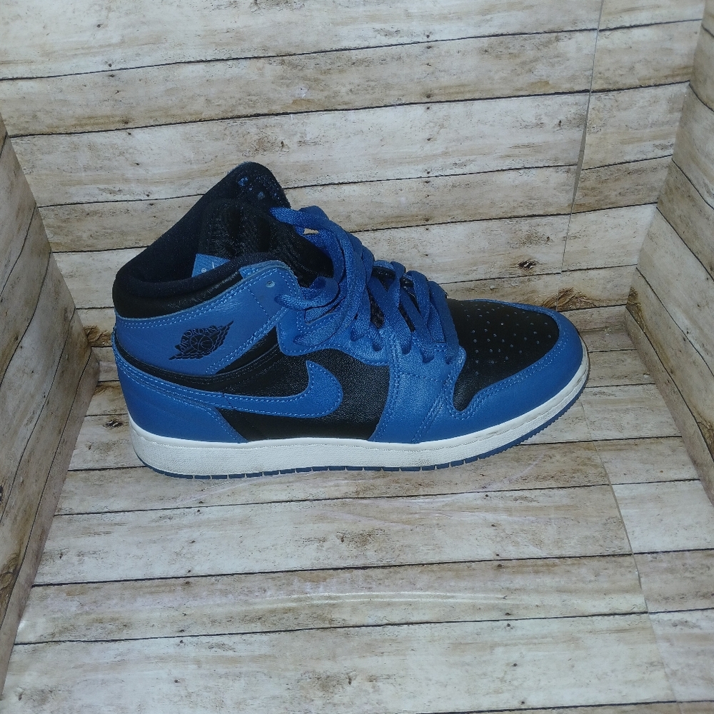 Nike Air Jordan 1 Mid - Black & Blue